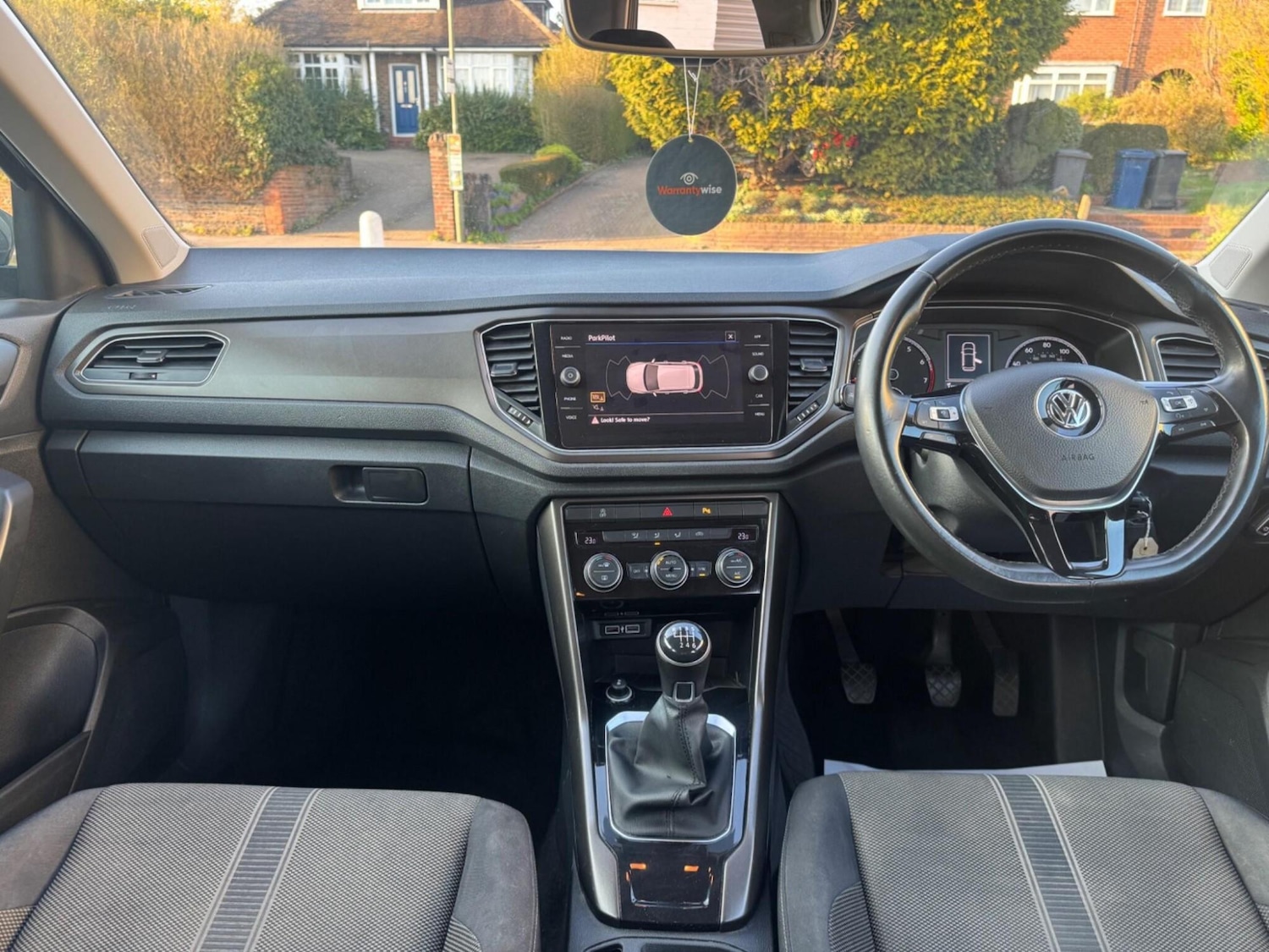 Used Volkswagen T-Roc 2018 for sale - 77959101: Photo 11