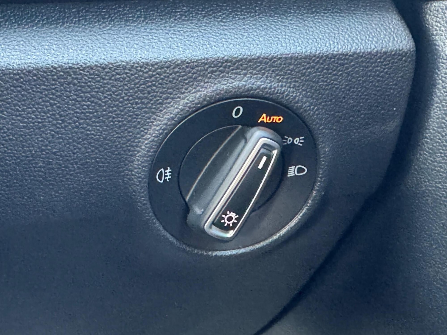 Used Volkswagen T-Roc 2018 for sale - 77959101: Photo 17