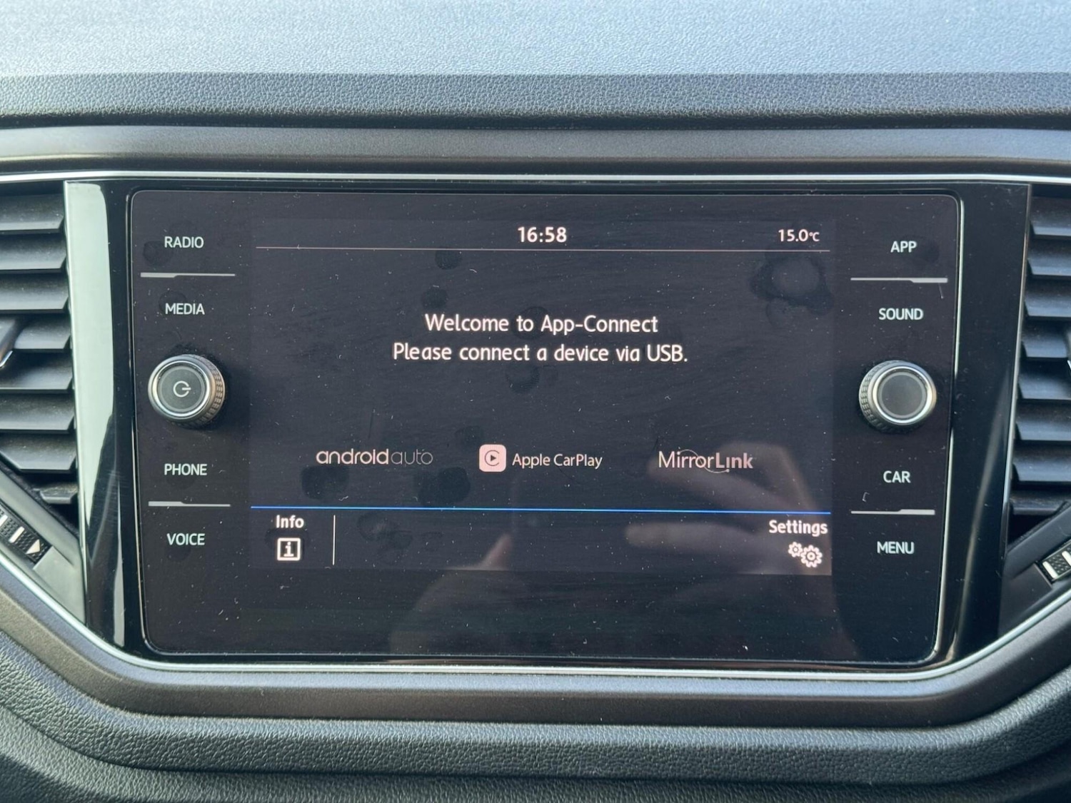 Used Volkswagen T-Roc 2018 for sale - 77959101: Photo 29