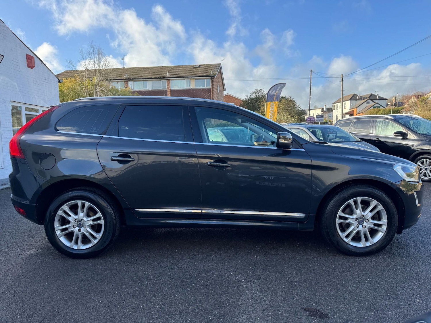 Used Volvo XC60 2015 for sale - 76739197: Photo 3