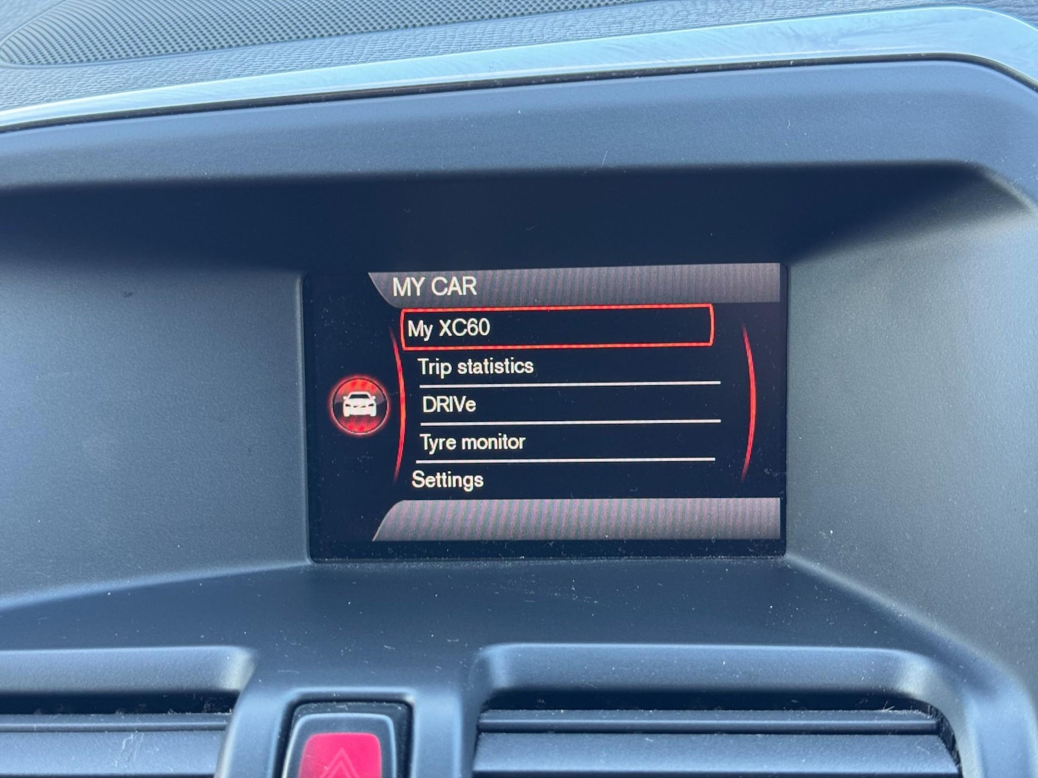 Used Volvo XC60 2015 for sale - 76739197: Photo 32