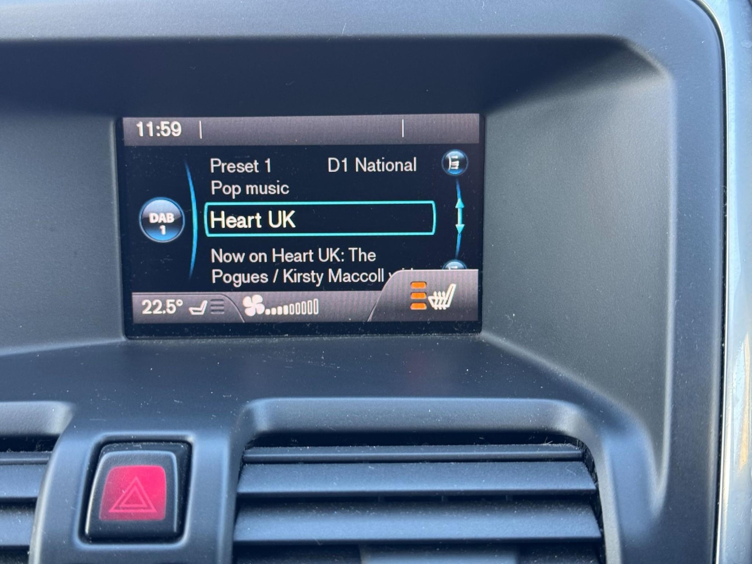 Used Volvo XC60 2015 for sale - 76739197: Photo 38