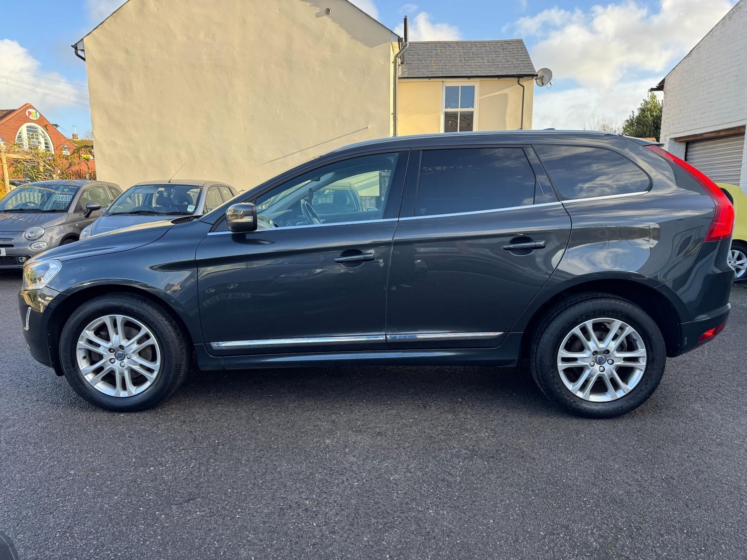 Used Volvo XC60 2015 for sale - 76739197: Photo 7