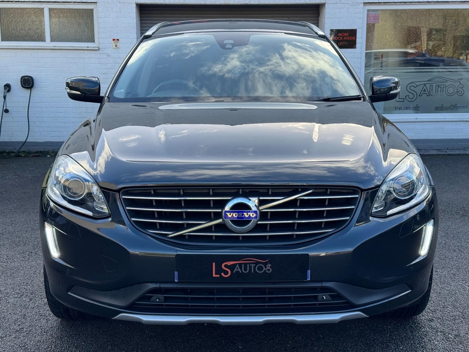 Used Volvo XC60 2015 for sale - 76739197: Photo 9