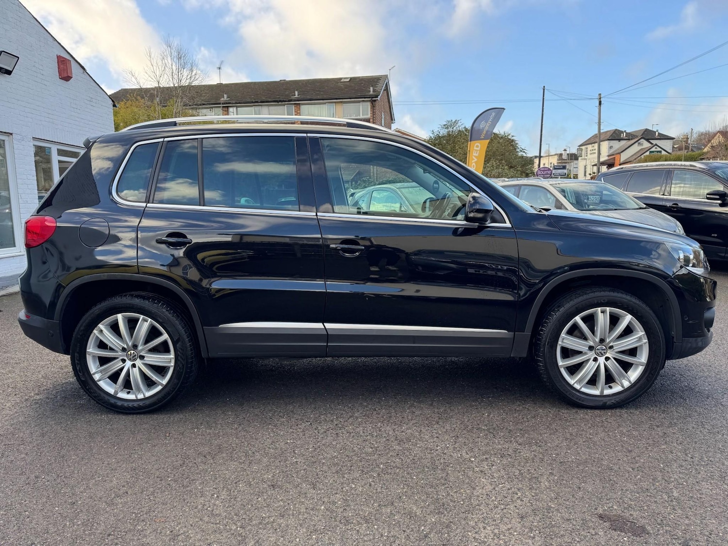 Used Volkswagen Tiguan 2015 for sale - 76739198: Photo 3