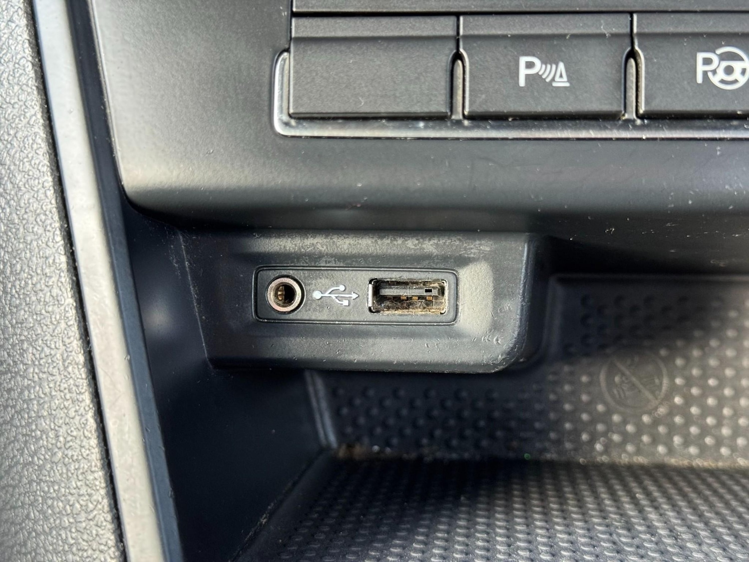 Used Volkswagen Tiguan 2015 for sale - 76739198: Photo 40