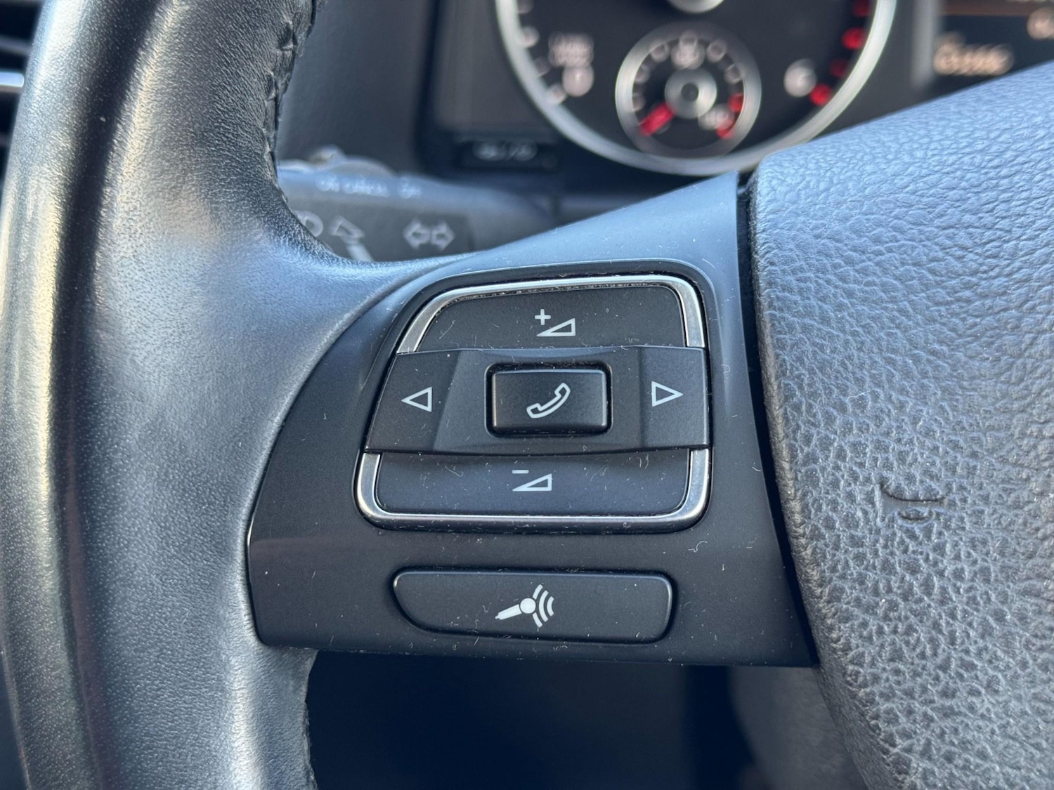 Used Volkswagen Tiguan 2015 for sale - 76739198: Photo 47