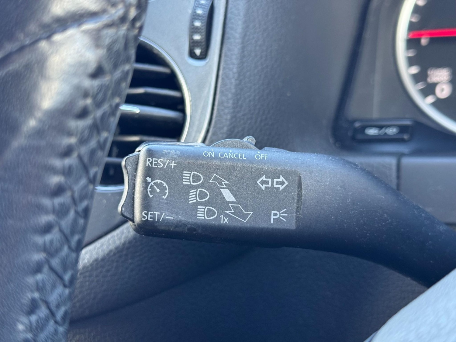 Used Volkswagen Tiguan 2015 for sale - 76739198: Photo 49