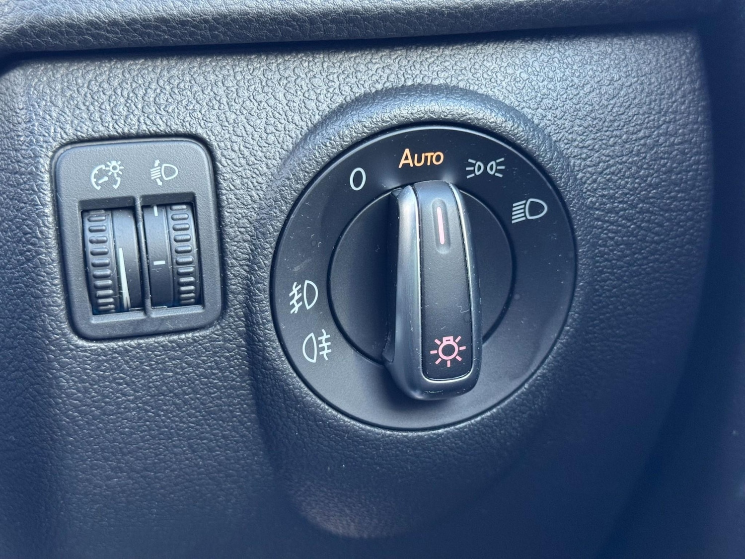 Used Volkswagen Tiguan 2015 for sale - 76739198: Photo 51