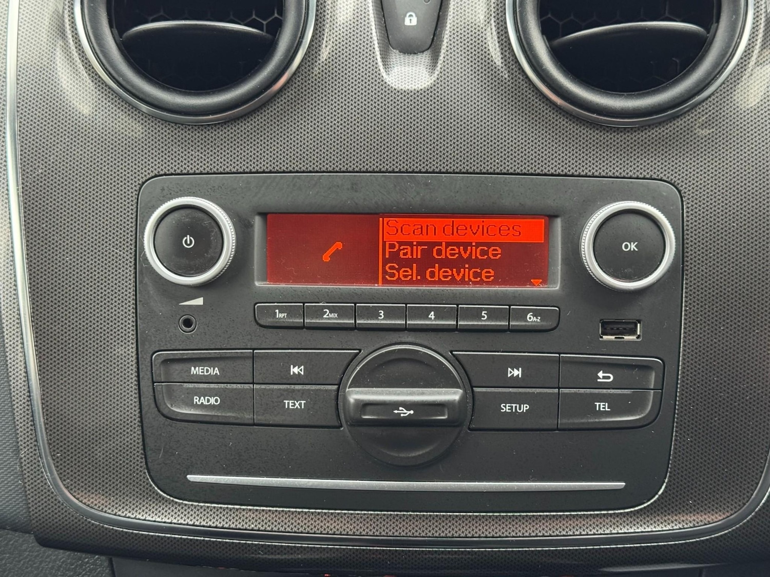 Used Dacia Sandero Stepway 2017 for sale - 77152406: Photo 28