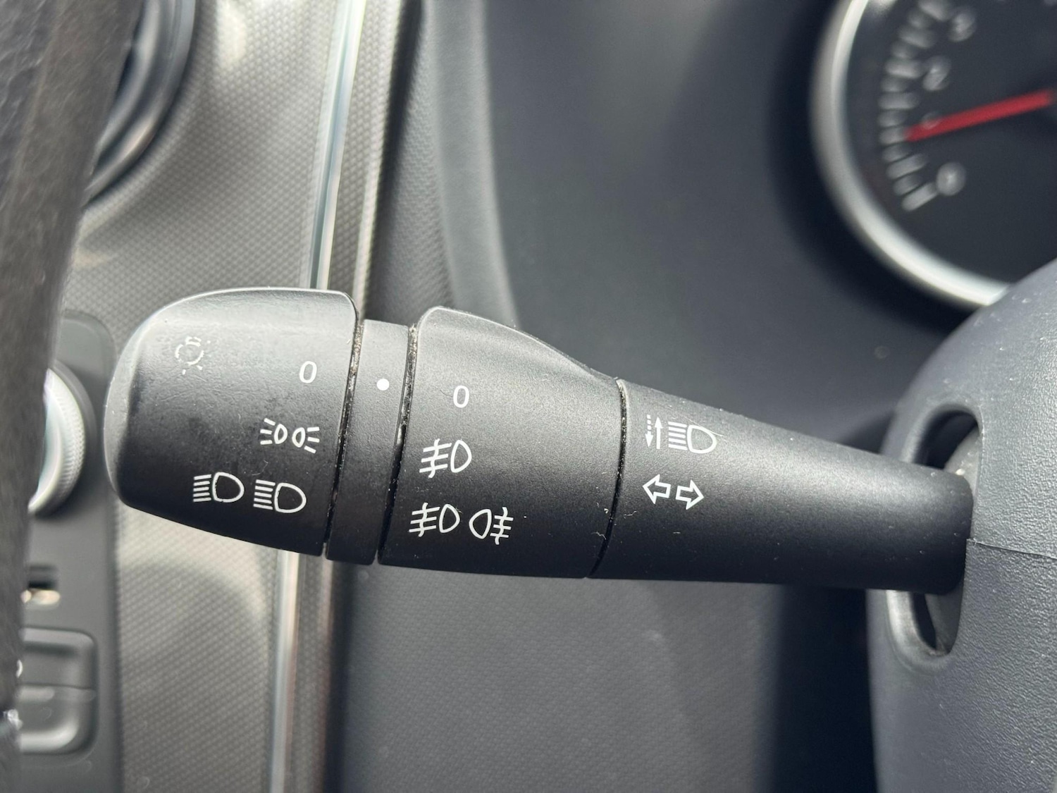 Used Dacia Sandero Stepway 2017 for sale - 77152406: Photo 33