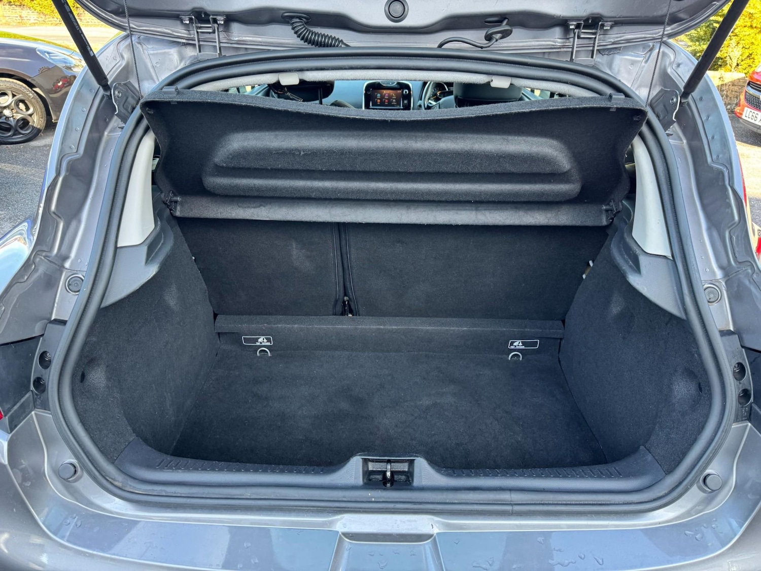 Used Renault Clio 2014 for sale - 76372166: Photo 20