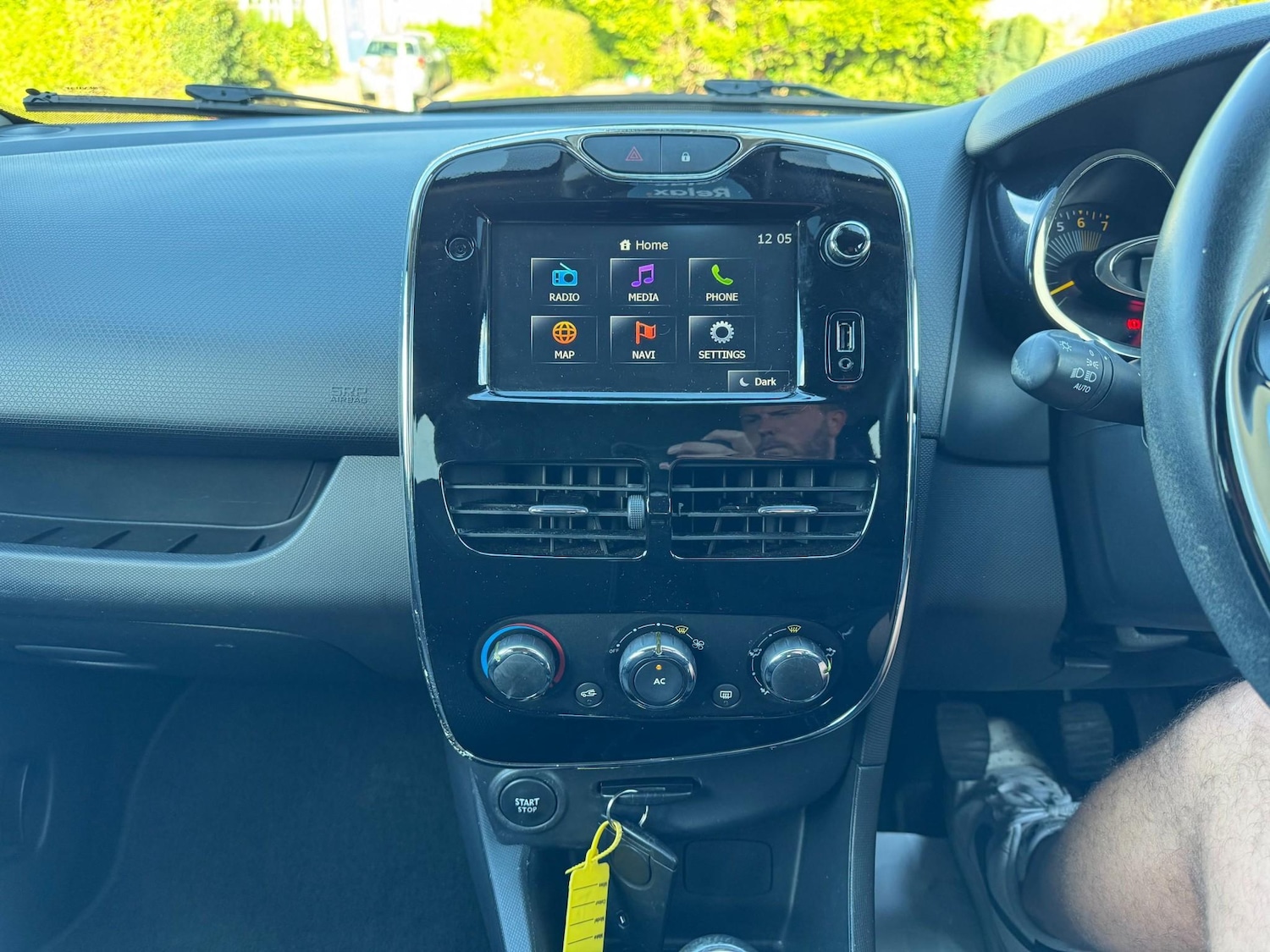 Used Renault Clio 2014 for sale - 76372166: Photo 24