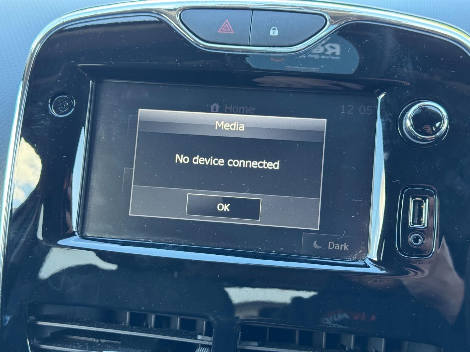 Used Renault Clio 2014 for sale - 76372166: Photo 29