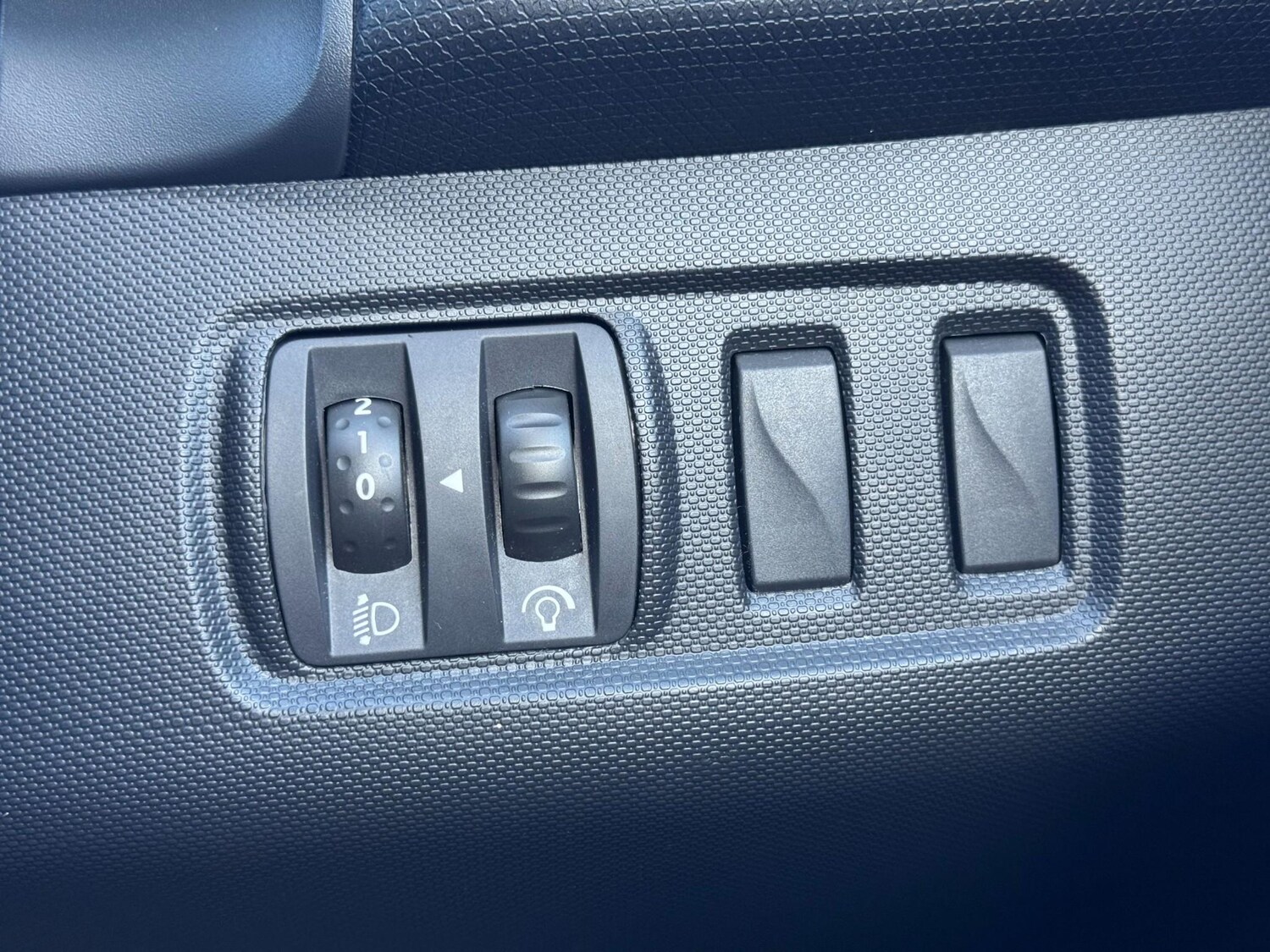 Used Renault Clio 2014 for sale - 76372166: Photo 42