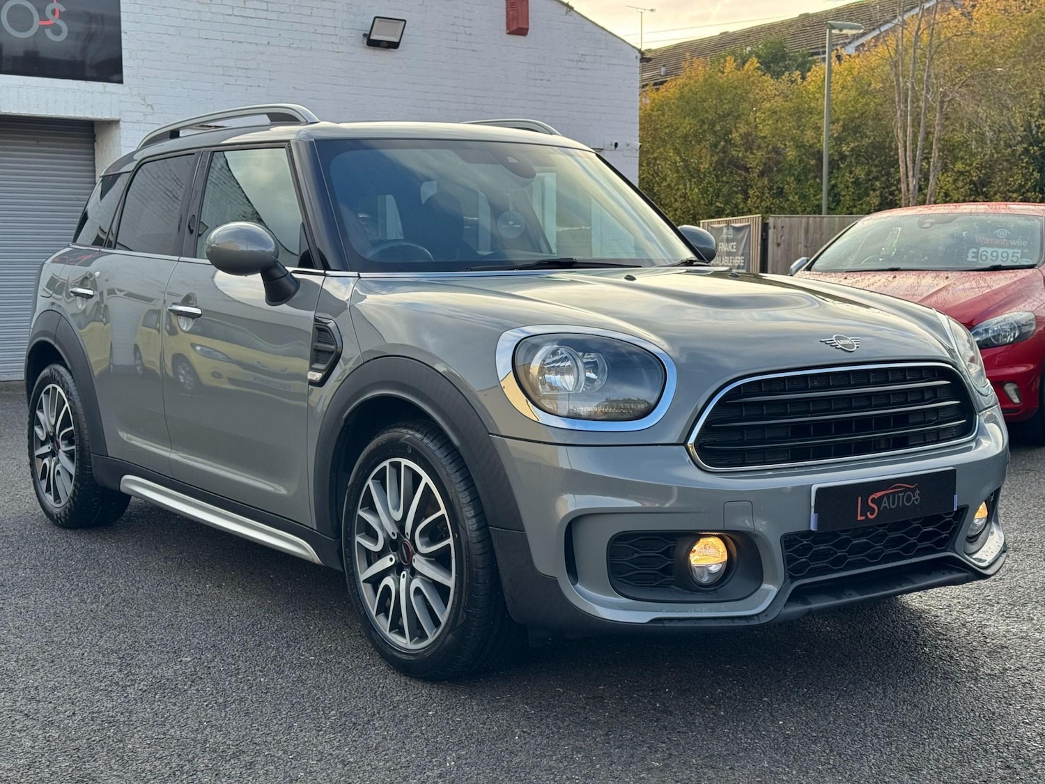 Used MINI Countryman 2019 for sale - 77020184: Photo 2