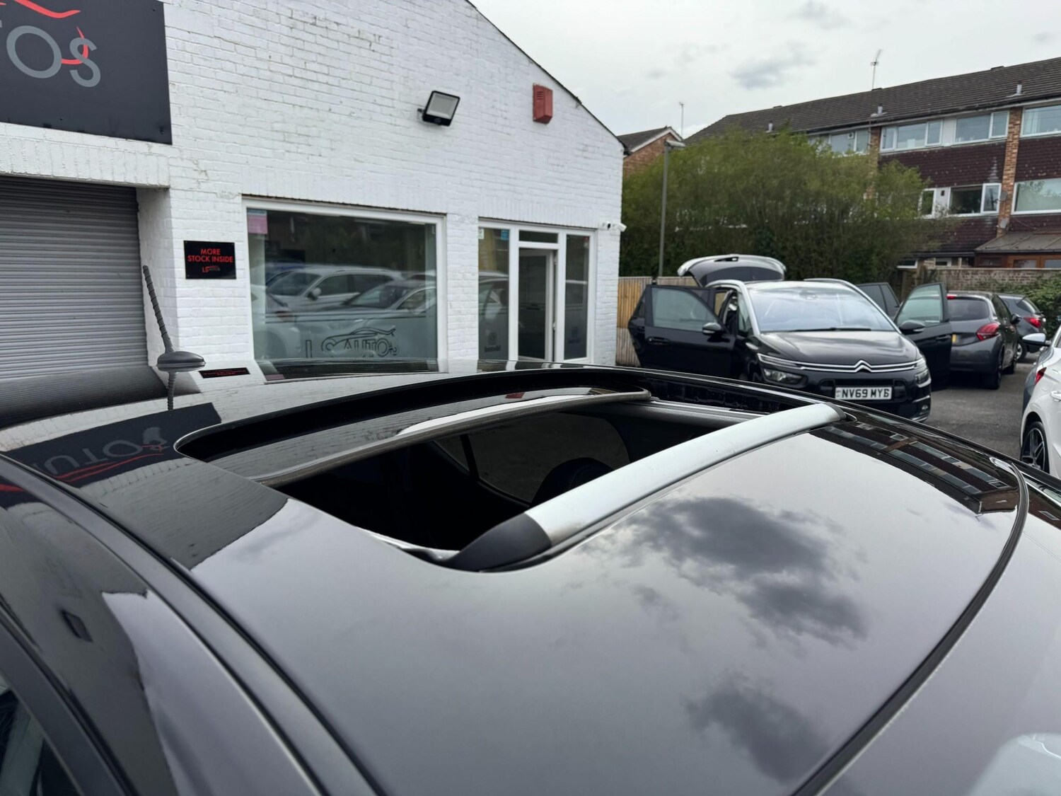 Used Hyundai i10 2018 for sale - 78205923: Photo 15