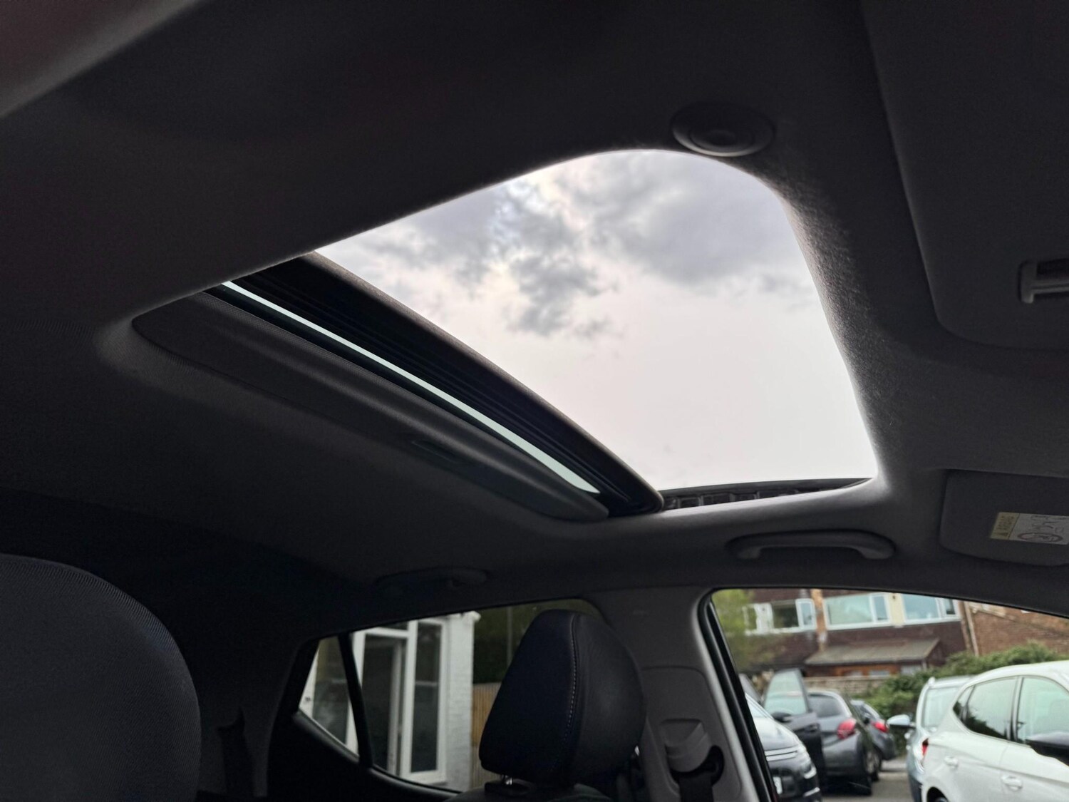 Used Hyundai i10 2018 for sale - 78205923: Photo 16