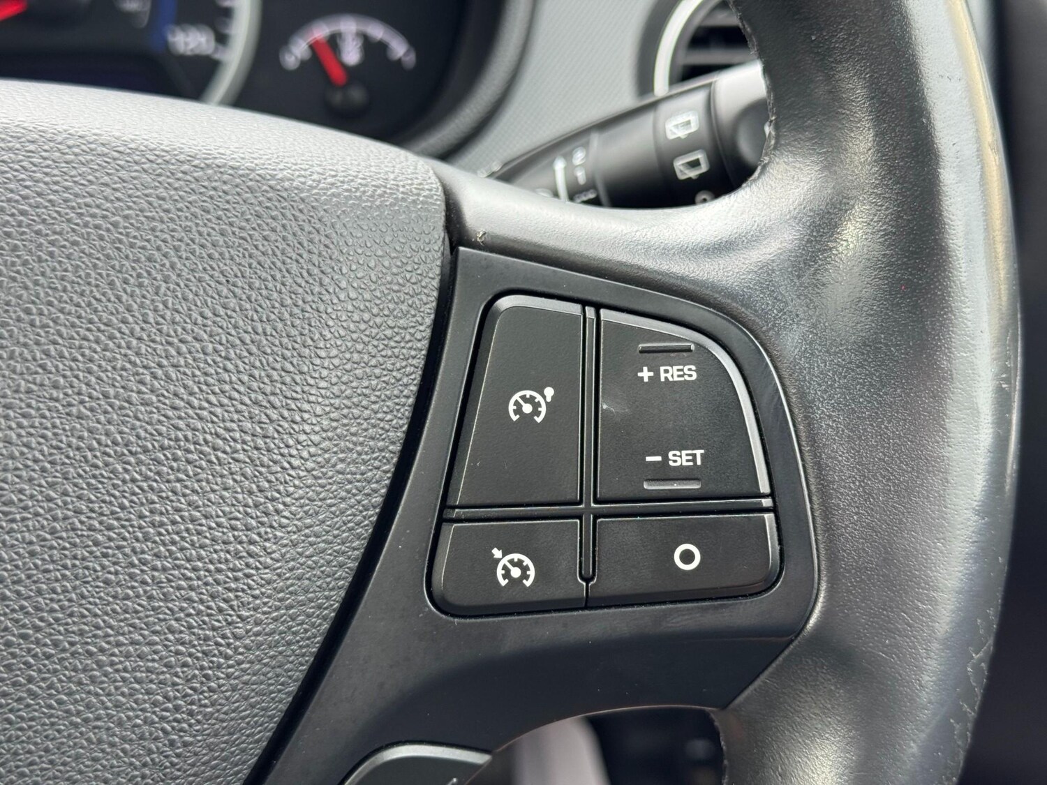 Used Hyundai i10 2018 for sale - 78205923: Photo 47