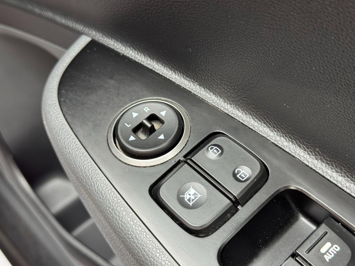 Used Hyundai i10 2018 for sale - 78205923: Photo 54