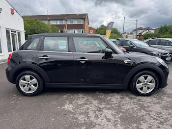 Used MINI Hatch 2018 for sale - 79380439: Photo