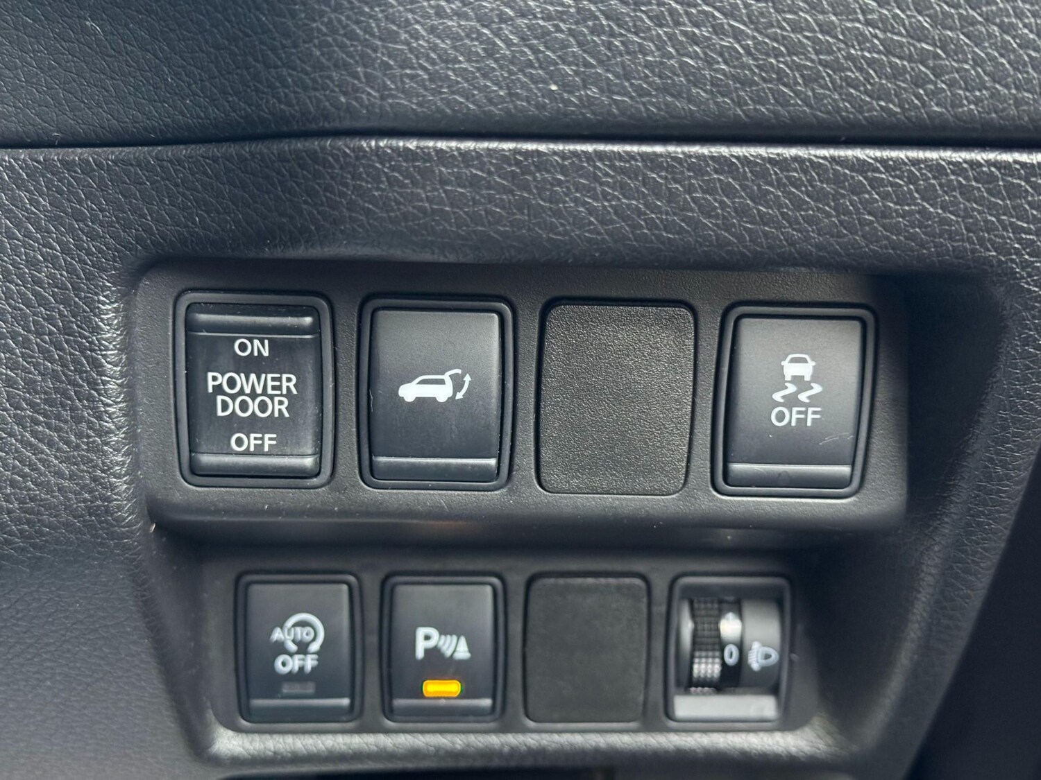 Used Nissan X-Trail 2017 for sale - 78171895: Photo 53