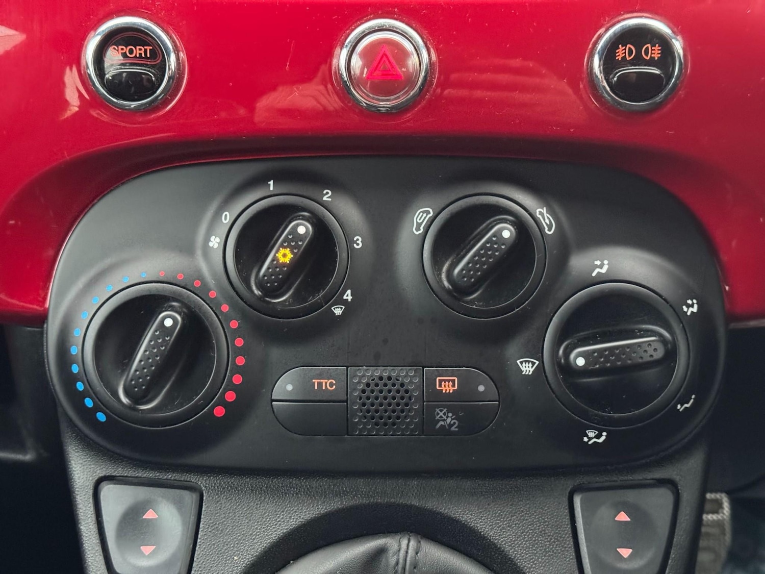 Used Abarth 595 2016 for sale - 77152400: Photo 43