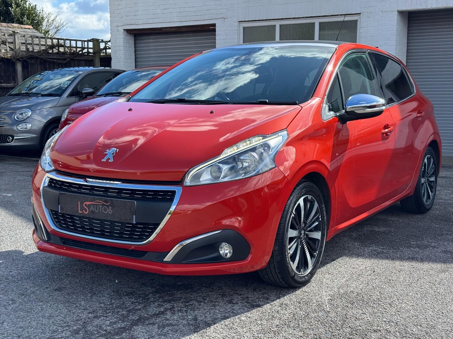 Used Peugeot 208 2017 for sale - 78021112: Photo 8