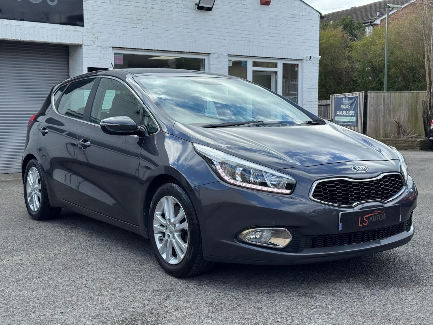Used Kia Ceed 2015 for sale - 77654045: Photo 2
