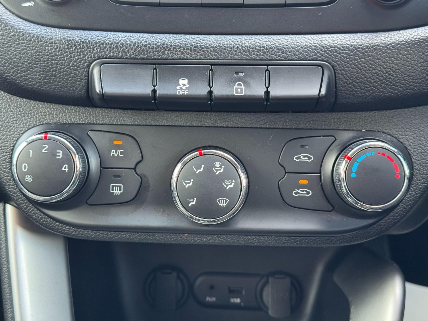 Used Kia Ceed 2015 for sale - 77654045: Photo 34