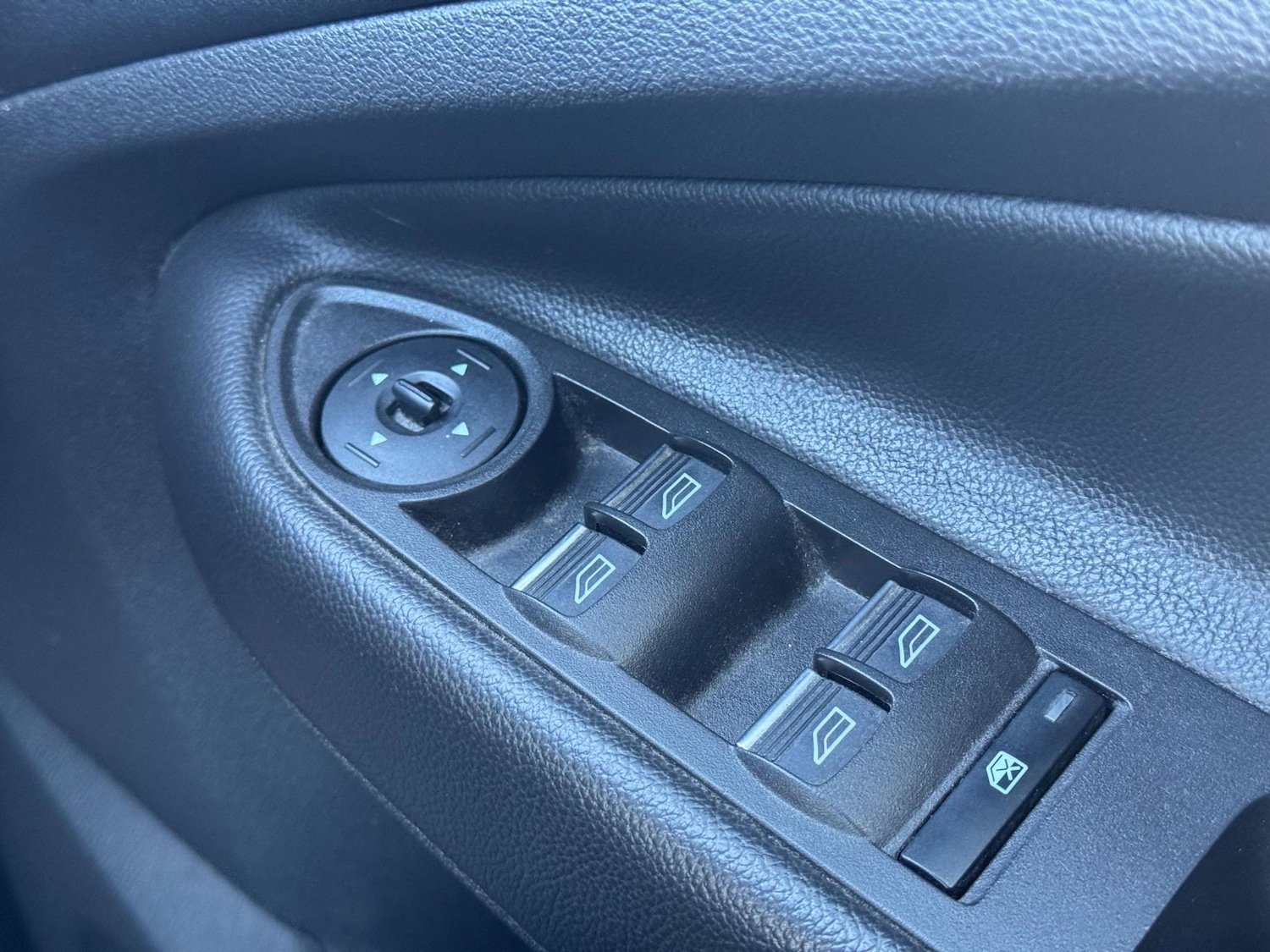 Used Ford Kuga 2017 for sale - 76716047: Photo 43