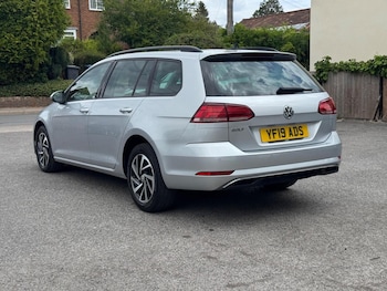 Used Volkswagen Golf 2019 for sale - 79380440: Photo