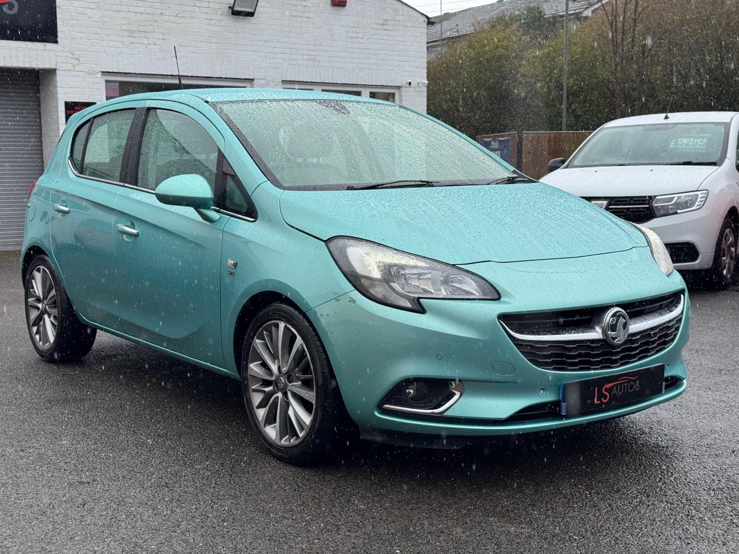 Used Vauxhall Corsa 2015 for sale - 77462915: Photo 2