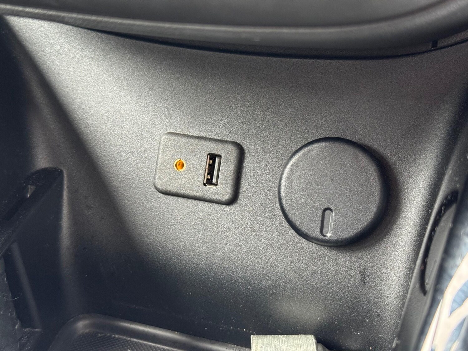 Used Vauxhall Corsa 2015 for sale - 77462915: Photo 37