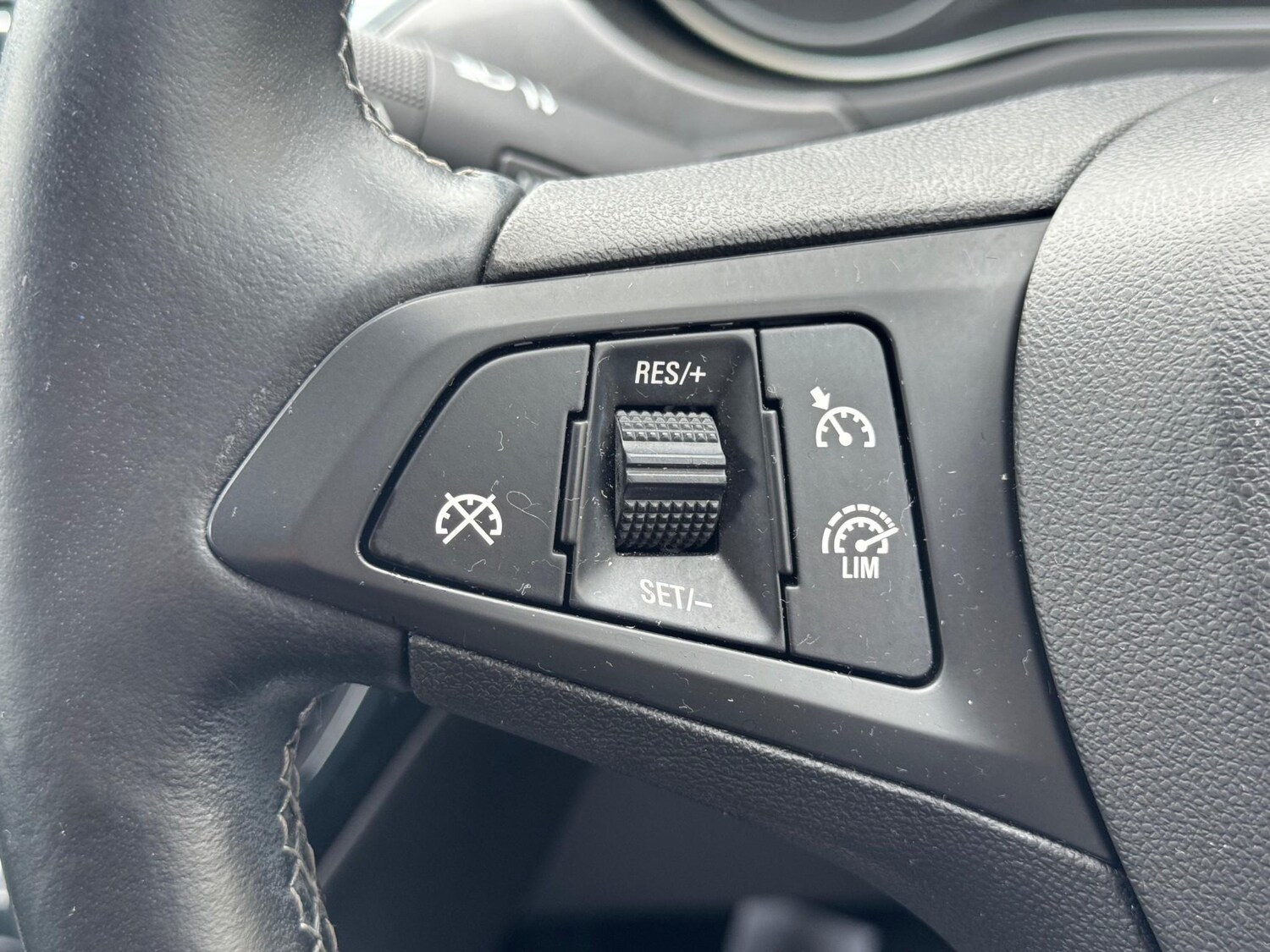 Used Vauxhall Corsa 2015 for sale - 77462915: Photo 39