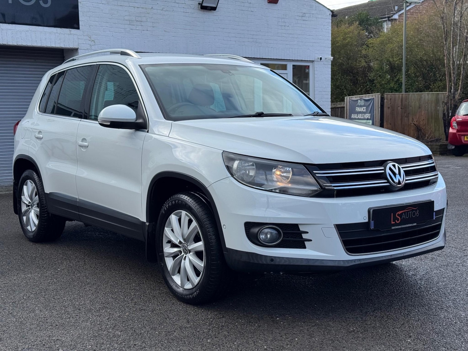 Used Volkswagen Tiguan 2015 for sale - 77354966: Photo 2