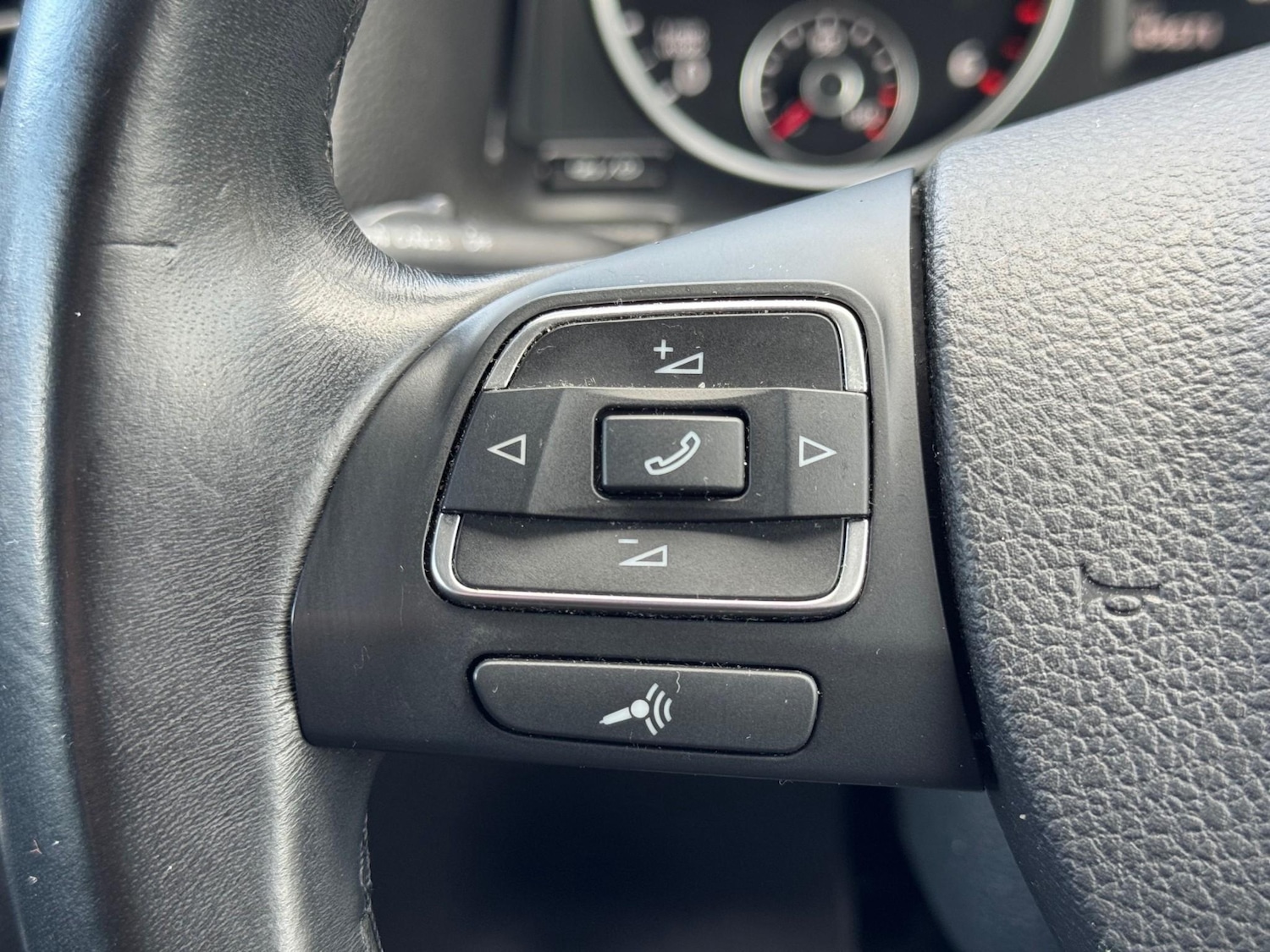 Used Volkswagen Tiguan 2015 for sale - 77354966: Photo 40