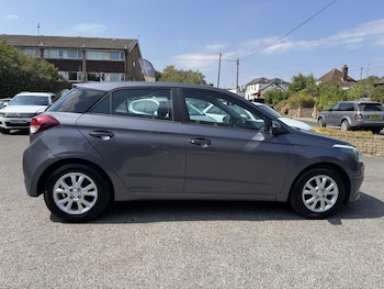 Used Hyundai i20 2017 for sale - 79538071: Photo