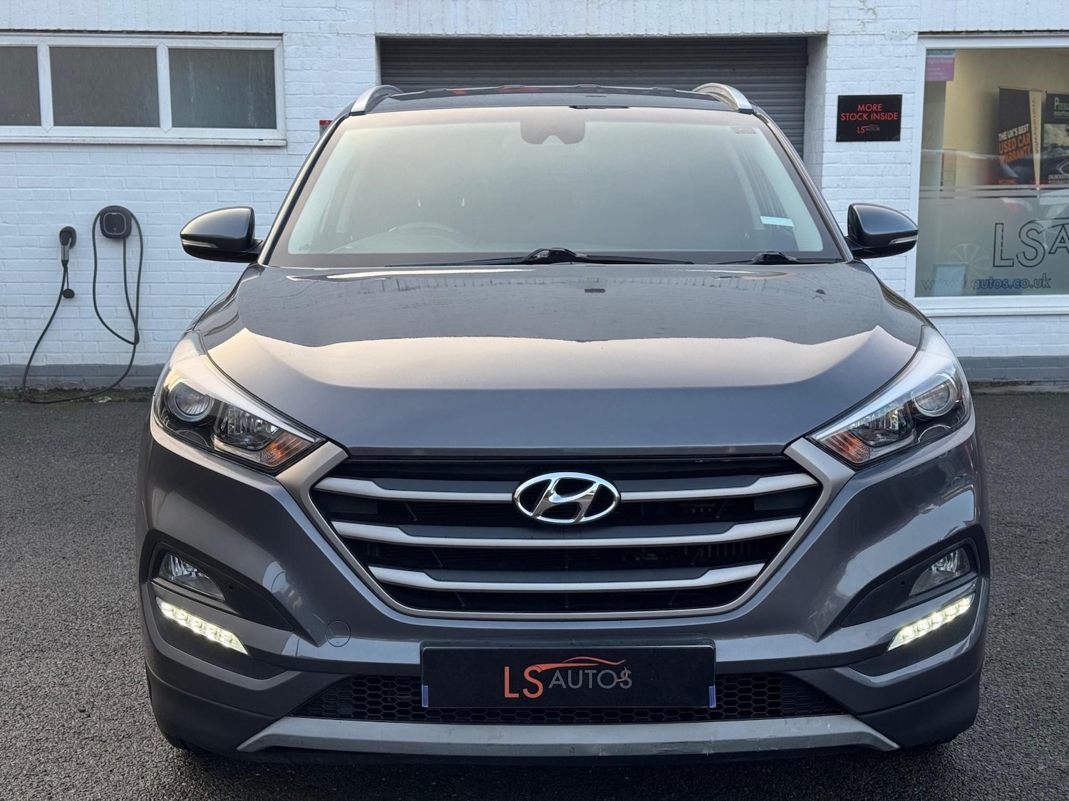 Used Hyundai TUCSON 2017 for sale - 77200661: Photo 9