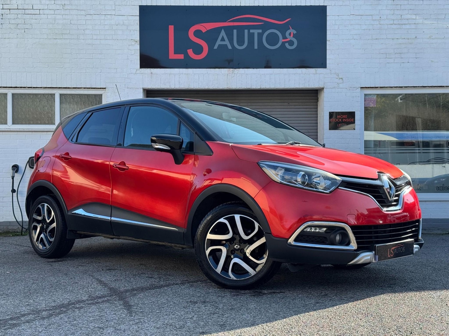 Used Renault Captur 2016 for sale - 77747331: Photo 1
