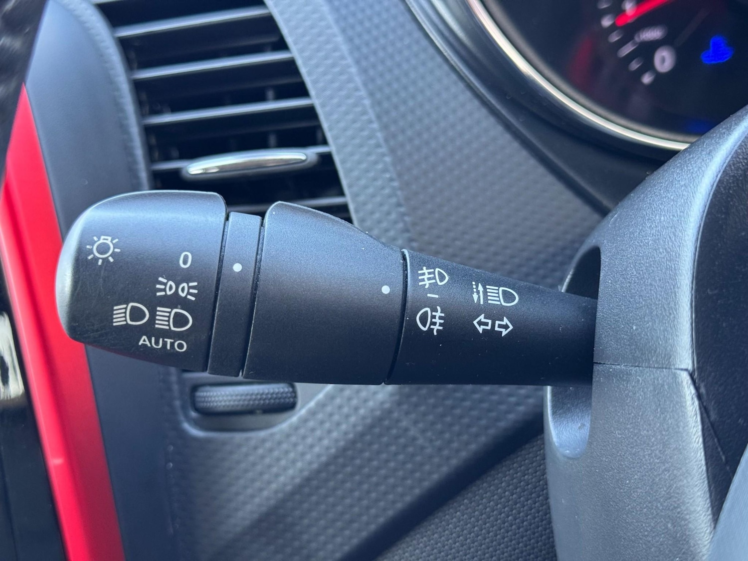 Used Renault Captur 2016 for sale - 77747331: Photo 47