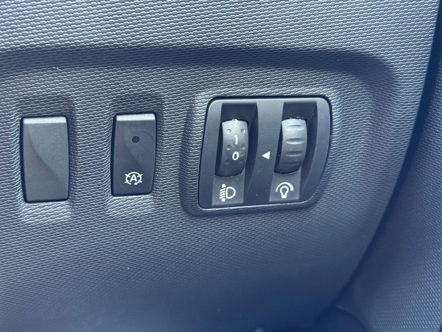 Used Renault Captur 2016 for sale - 77747331: Photo 50