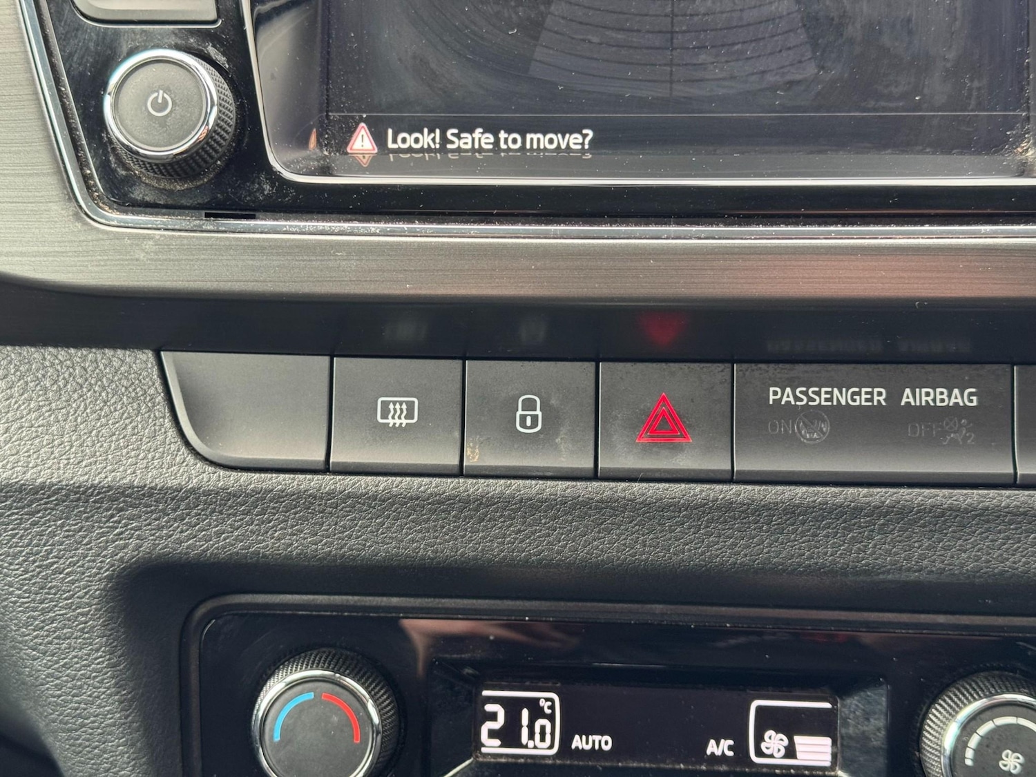 Used Skoda Fabia 2017 for sale - 77157180: Photo 38