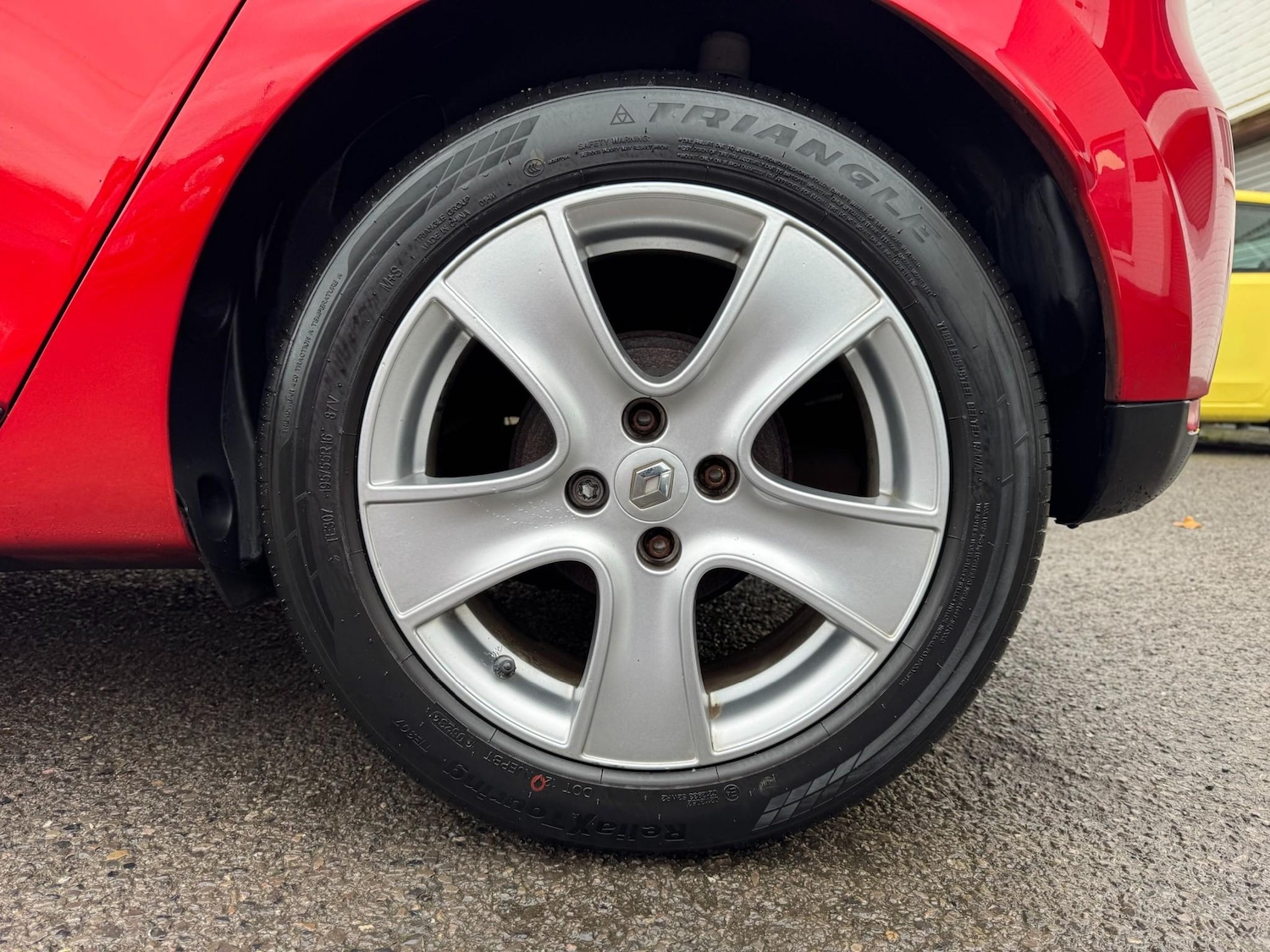 Used Renault Clio 2014 for sale - 76887879: Photo 12