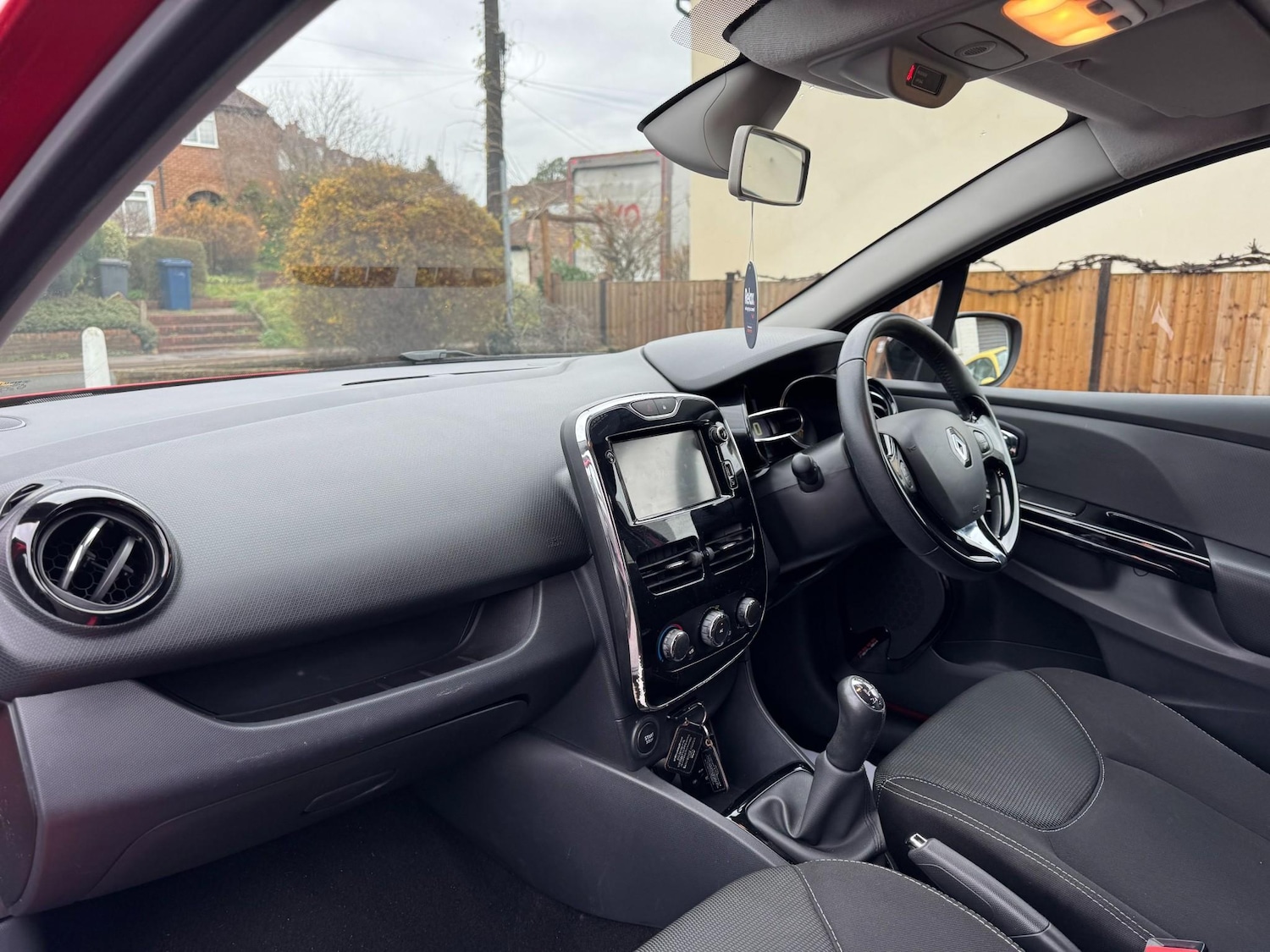 Used Renault Clio 2014 for sale - 76887879: Photo 17