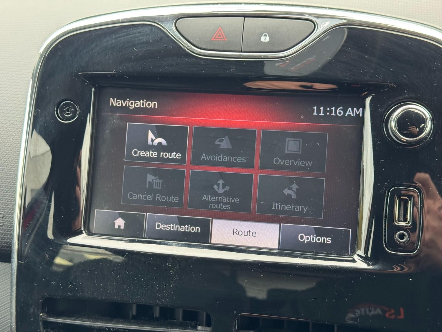 Used Renault Clio 2014 for sale - 76887879: Photo 31