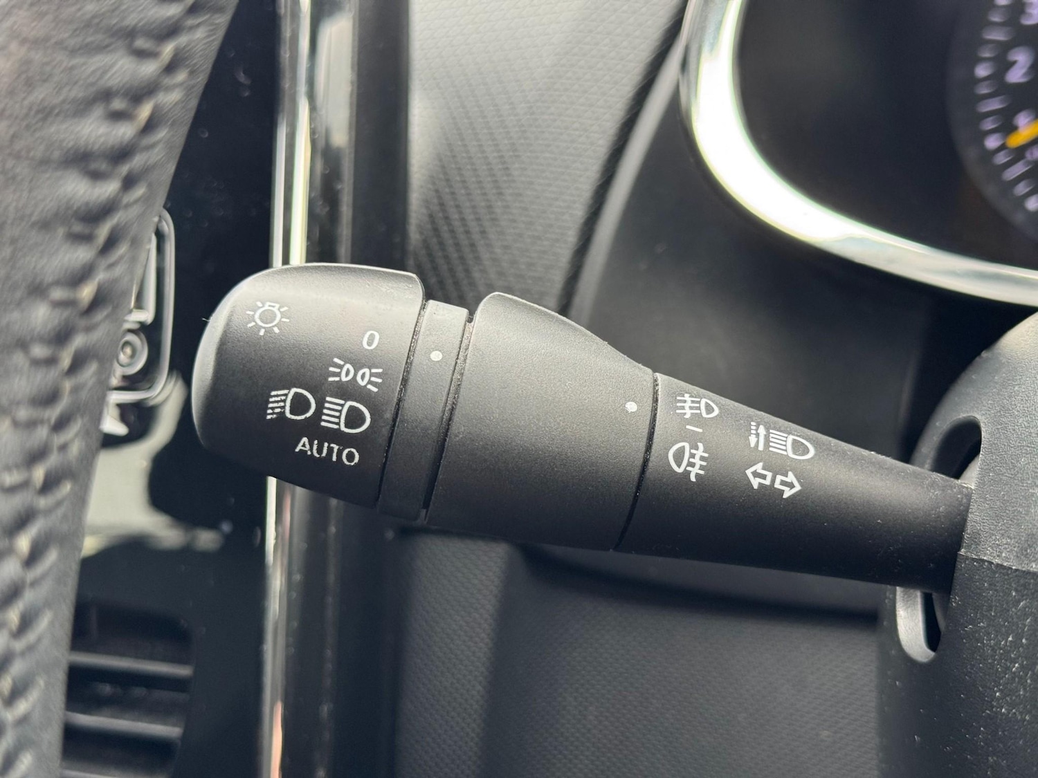 Used Renault Clio 2014 for sale - 76887879: Photo 41