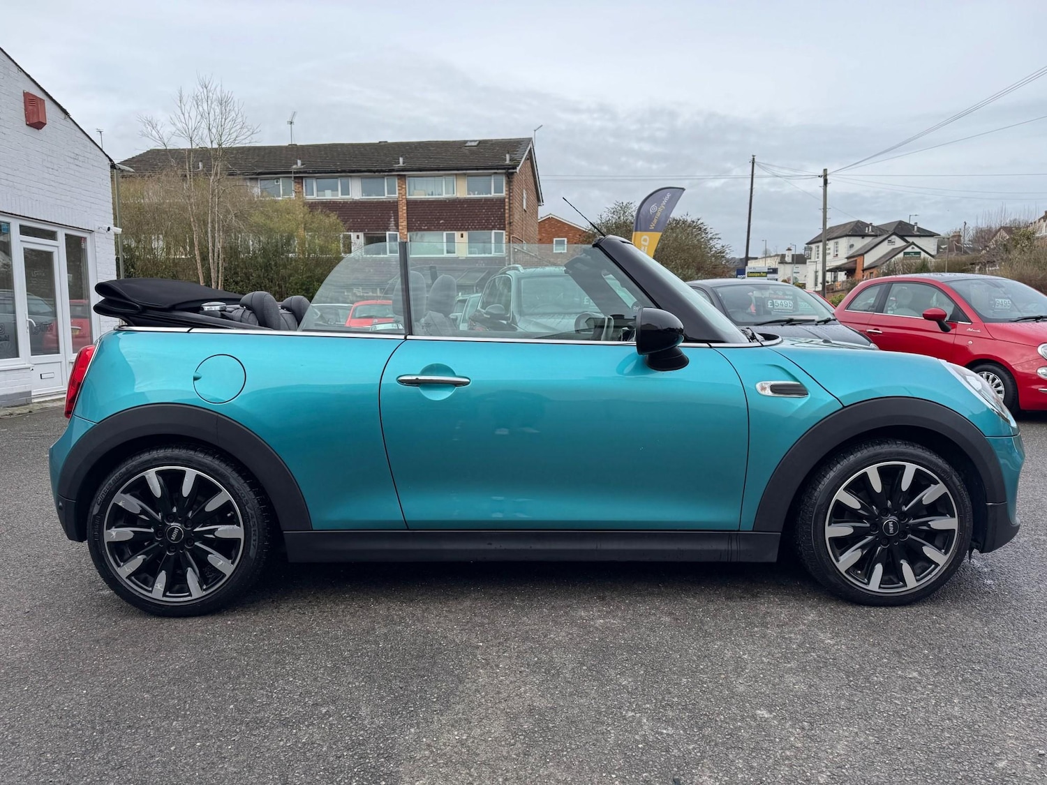 Used MINI Convertible 2018 for sale - 77620316: Photo 2
