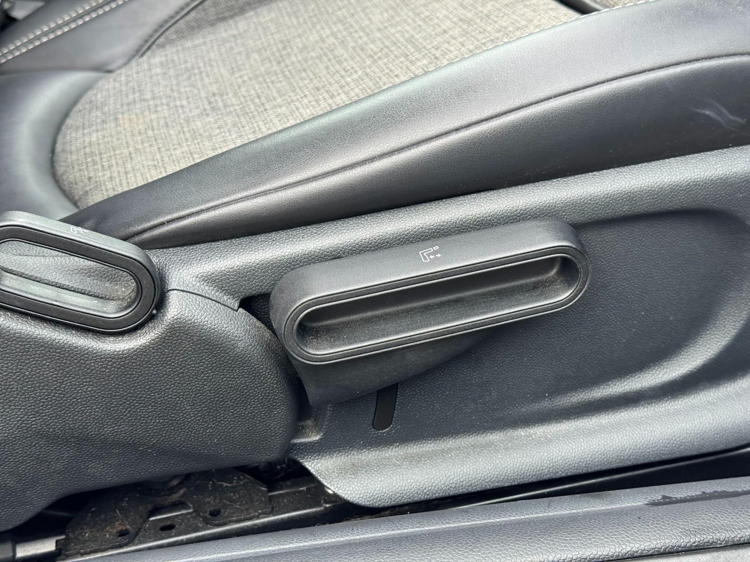 Used MINI Convertible 2018 for sale - 77620316: Photo 60