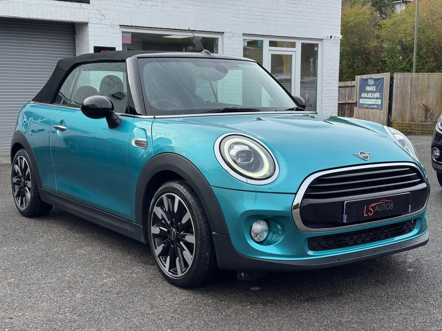 Used MINI Convertible 2018 for sale - 77620316: Photo 9